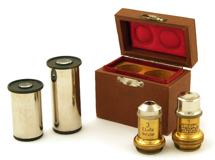 Museum optischer Instrumente: Kleines Kursmikroskop von