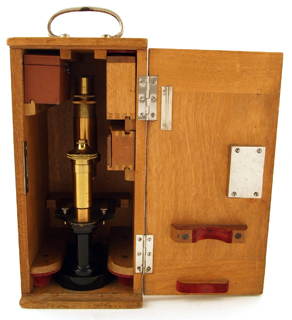Kursmikroskop E. Leitz Wetzlar Nr. 152995 im Kasten