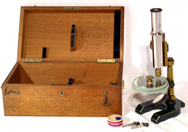 F.W. Schieck in Berlin Patent Trichinenmikroskop mit Kasten