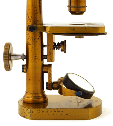 Mikroskop von Schmidt & Haensch in Berlin, No. 220: Signatur