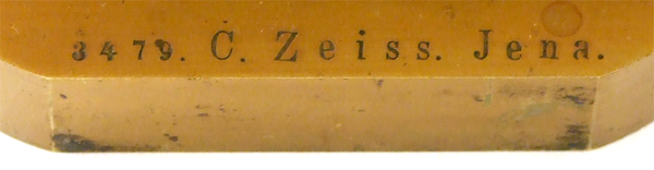 Signatur des Zeiss Mikroskop aus dem Labor von J. Knechtel, dem Freund von Robert Koch in Wollstein