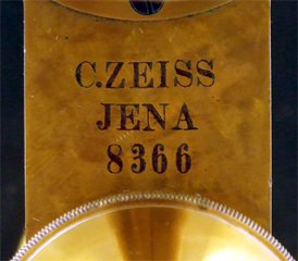 Mikroskop Carl Zeiss Jena Nr. 8366: Signatur