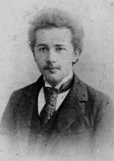 Albert Einstein ca. 1895-1896 in seiner Zeit an der Kantonsschule Aargau. Abb. aus: John Stachel [Hrsg.]: The collected Papers of Albert Einstein; Vol. 1 / The early years, 1879-1902; Princeton University Press; Princeton 1987