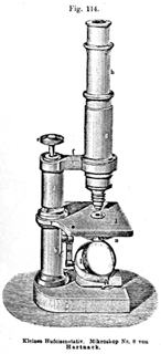 Hartnack Stativ VIII; Abb. aus: Leopold Dippel: Das Mikroskop und seine Anwendung; Verlag von Friedrich Vieweg und Sohn; Braunschweig 1867