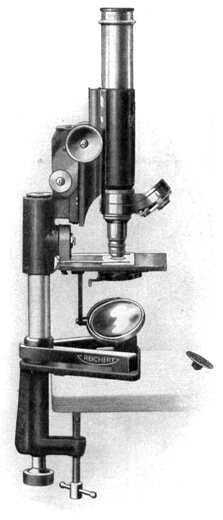 Feldmikroskop Heimdal. Abb. aus: Feldmikroskop Heimdal von Fr. Reinsch. Ausgeführt von der Firma Reichert. (Internationale Revue der gesamten Hydrobiologie und Hydrographie 18 (5): 422-426 (1928)) 