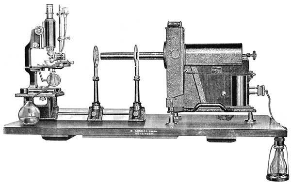 Immersionsultramikroskop Winkel-Zeiss. Abb. aus: R.Winkel G.m.b.H. Optische und mechanische Werkstätten Göttingen - Winkel-Zeiss: Mikroskope Polarisations-Apparate Zubehör; Druckschrift O p; Göttingen Juli 1930 